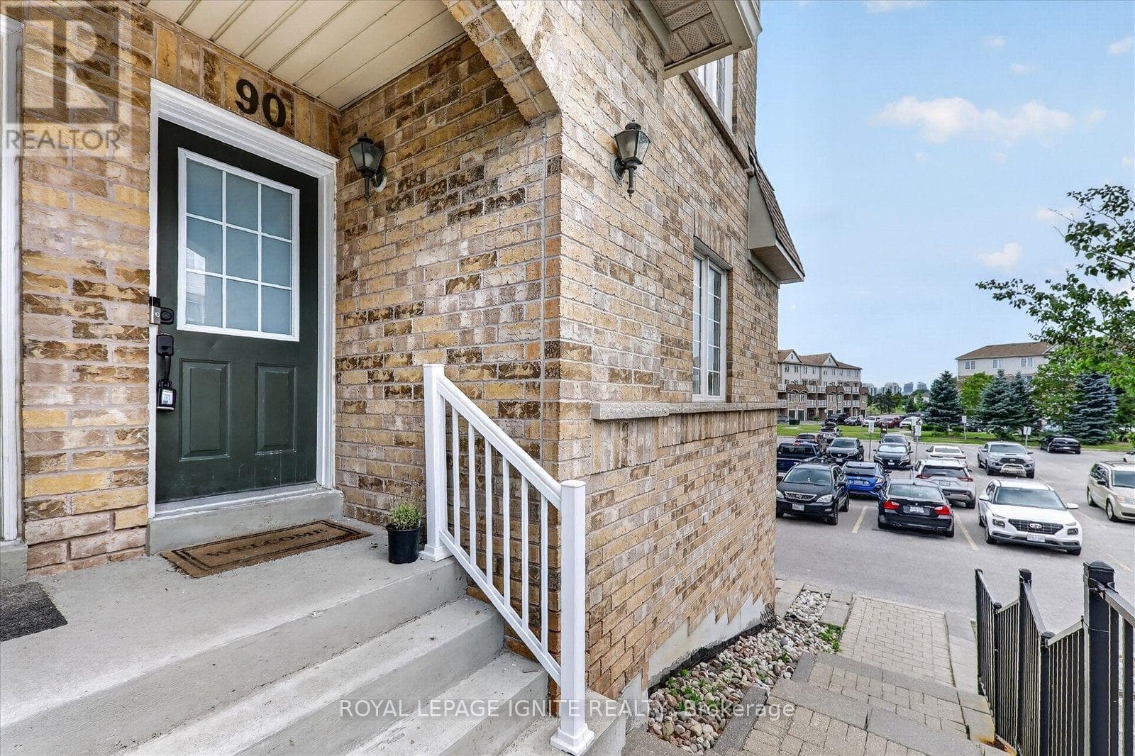 Photo of 90 - 200 MCLEVIN AVENUE