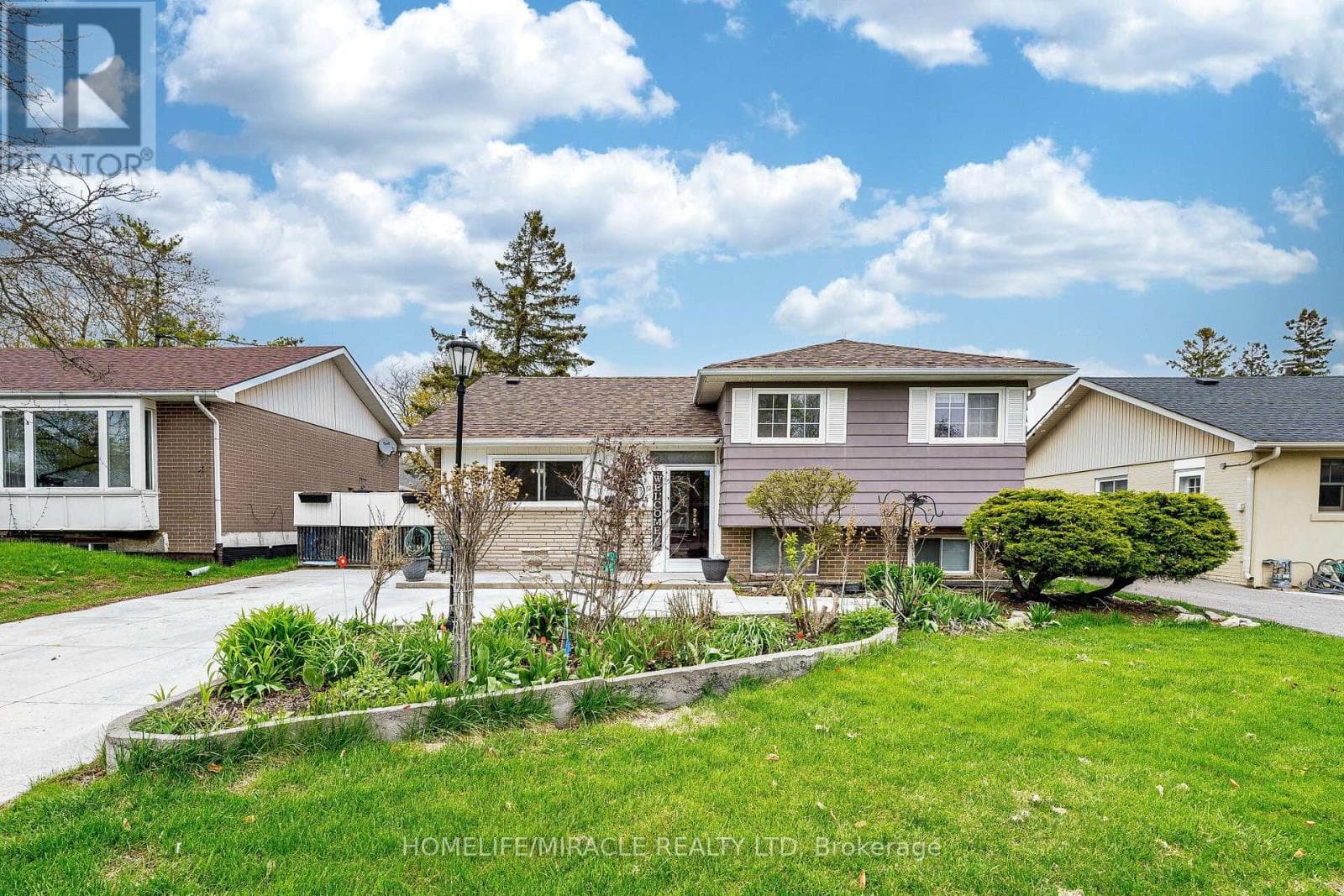 Photo of 53 WINDERMERE COURT