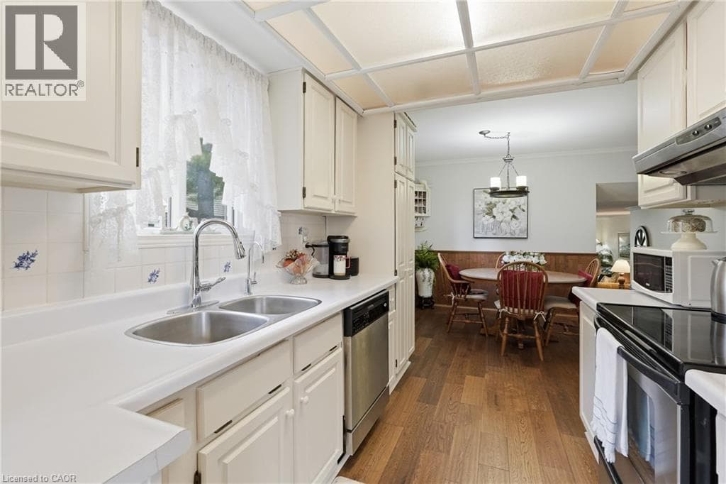 Photo of 283 PARKWAY Drive W