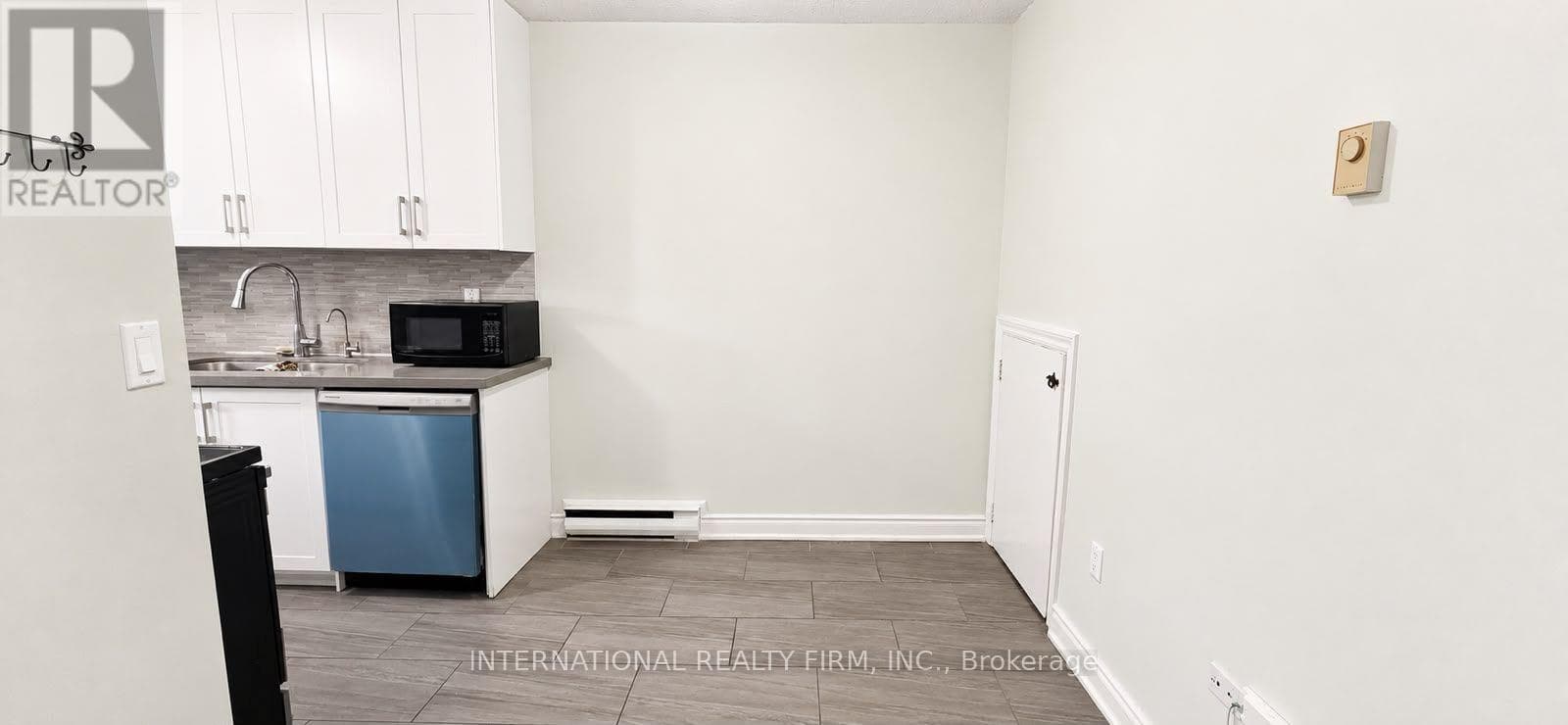 Photo of 308 - 40 SUNNY GLENWAY