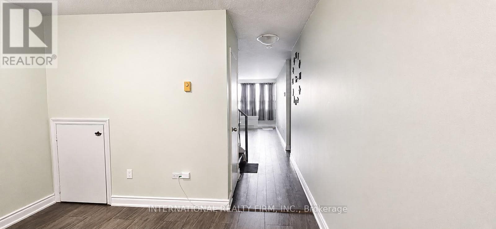 Photo of 308 - 40 SUNNY GLENWAY
