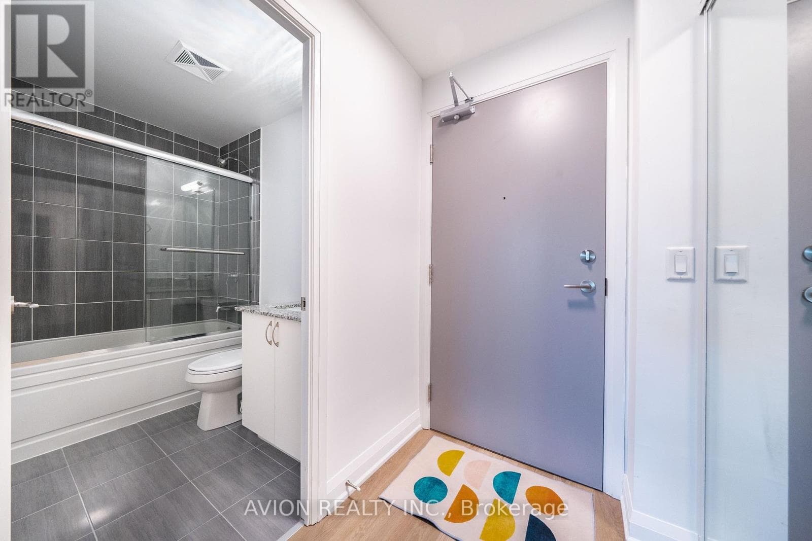 Photo of 212 - 3220 SHEPPARD AVENUE E