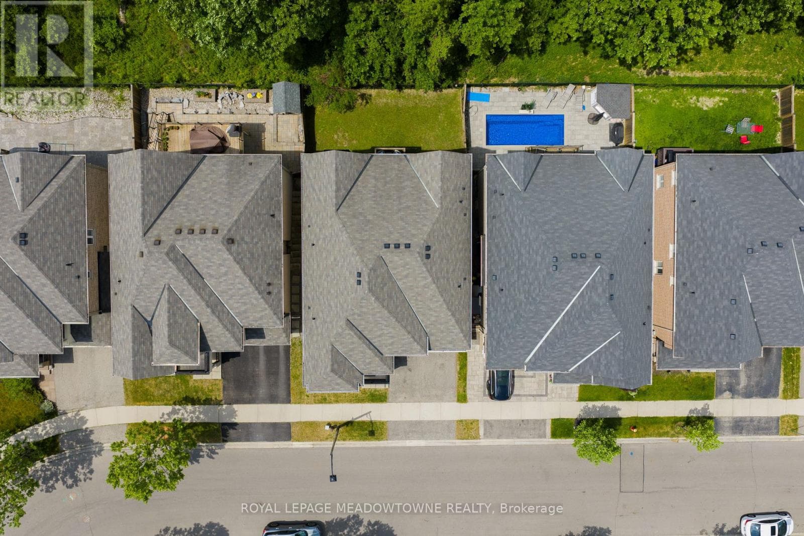 Photo of 332 MCGIBBON DRIVE