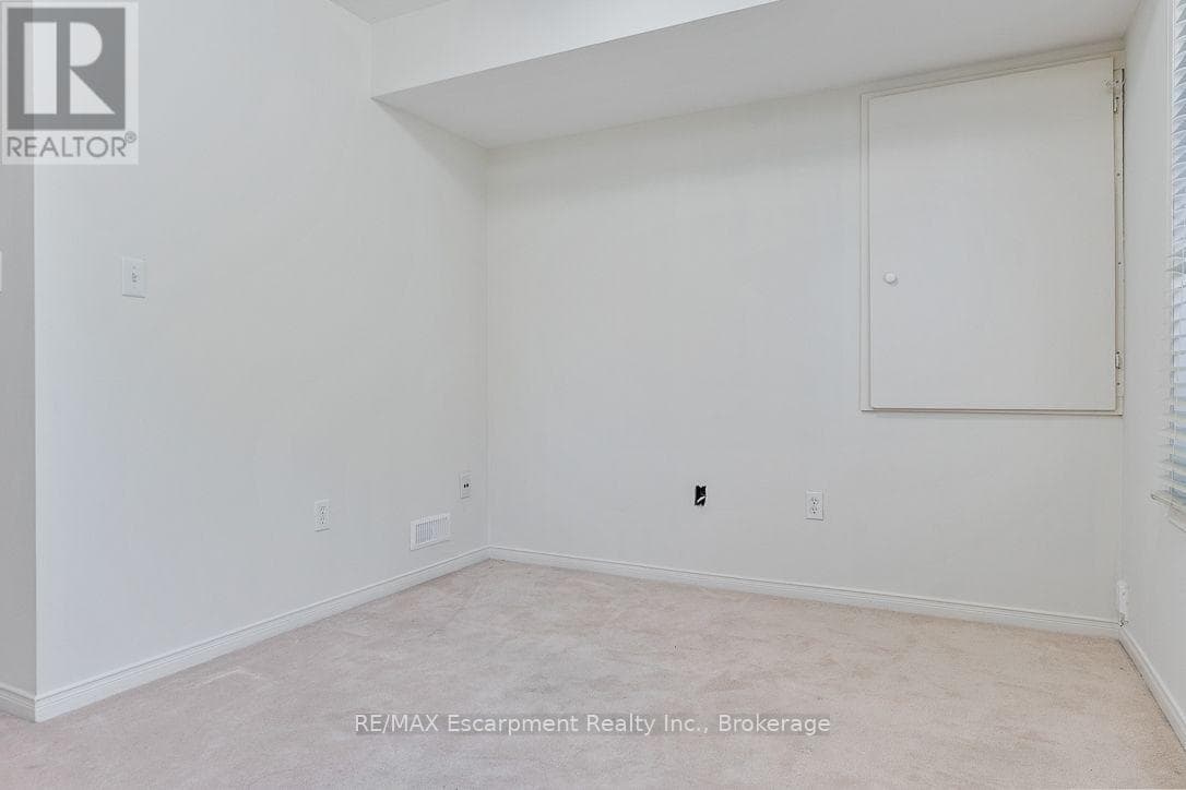 Photo of 8 JIM BAIRD MEWS