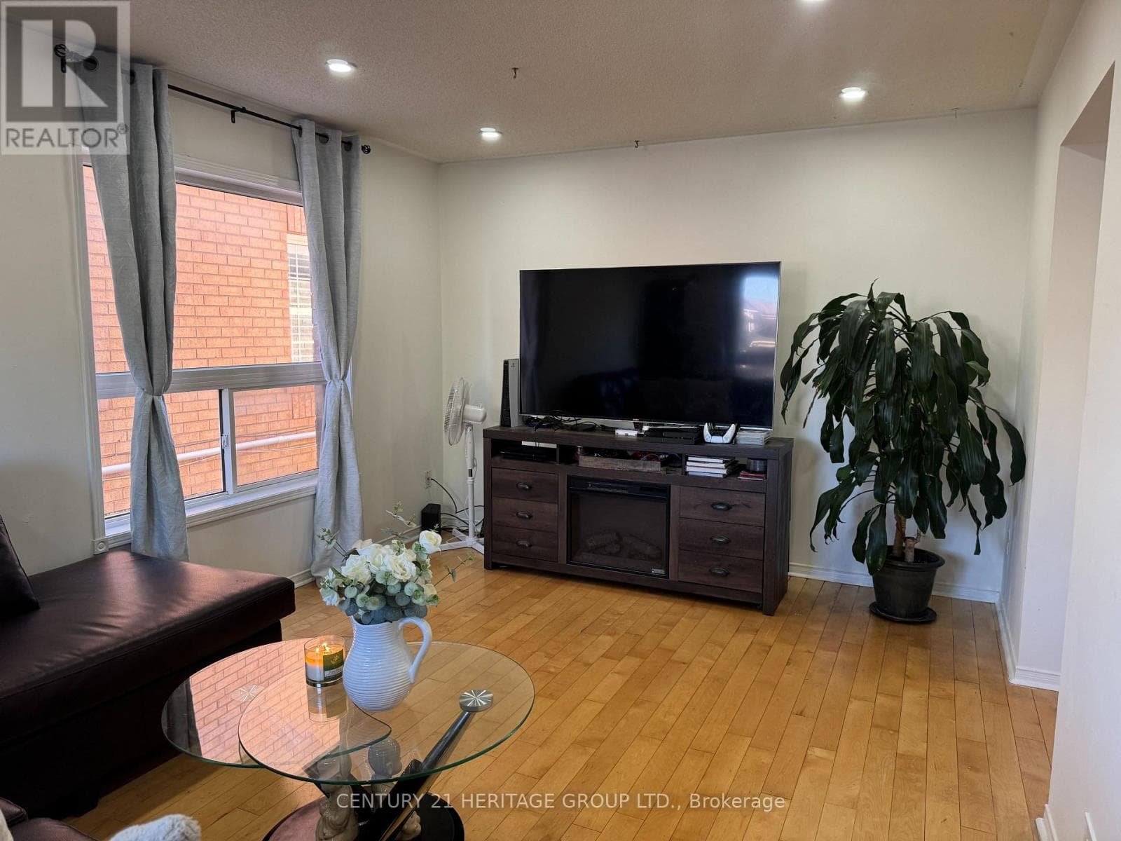 Photo of 5781 SIDMOUTH STREET