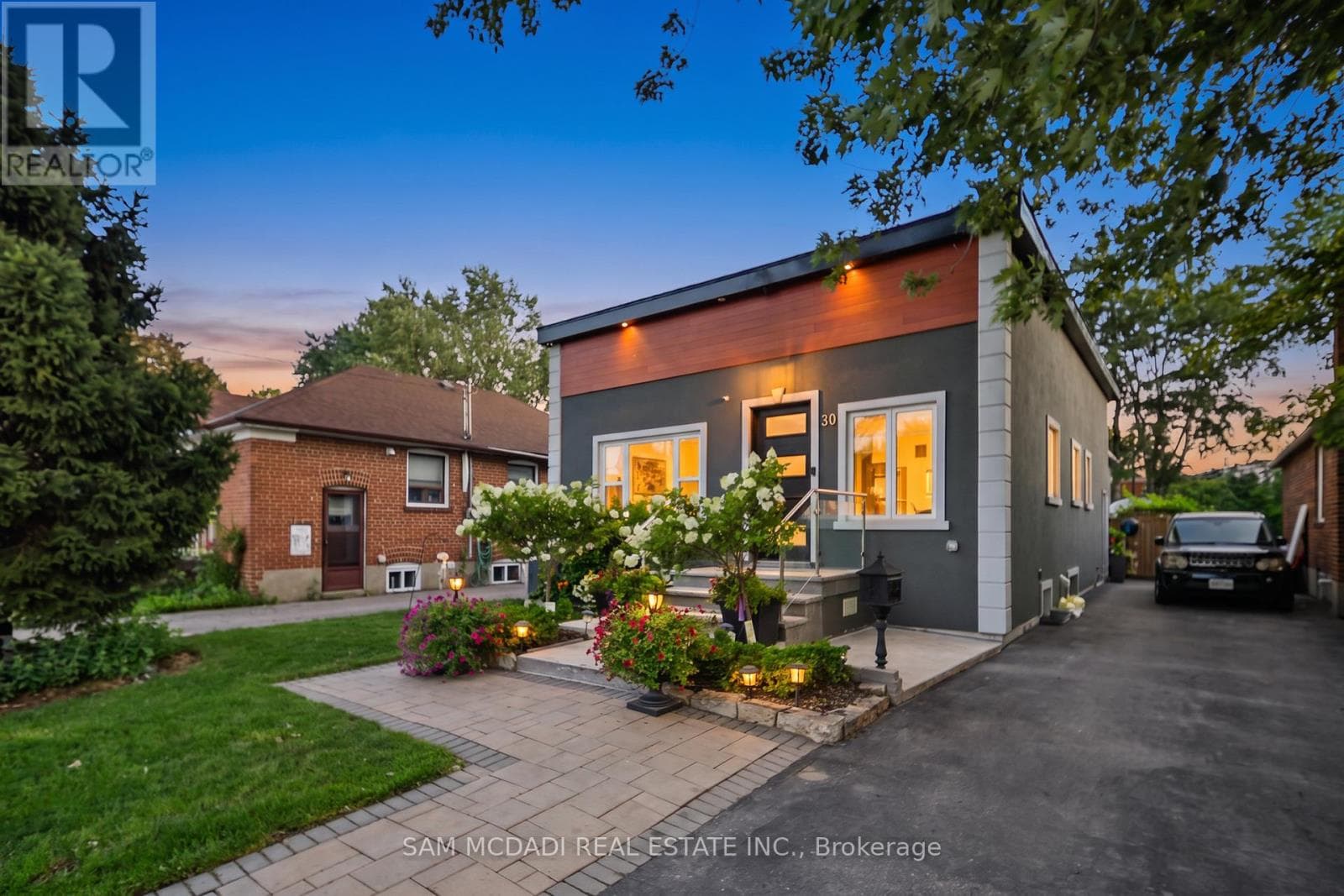 Photo of 30 MAPLE AVENUE N
