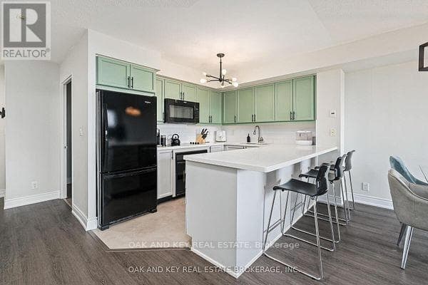 Photo of 613 - 245 DAVISVILLE AVENUE