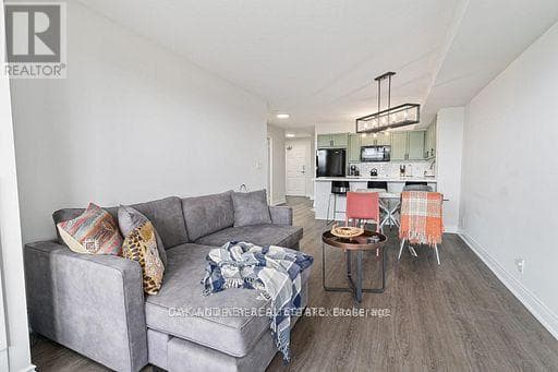 Photo of 613 - 245 DAVISVILLE AVENUE