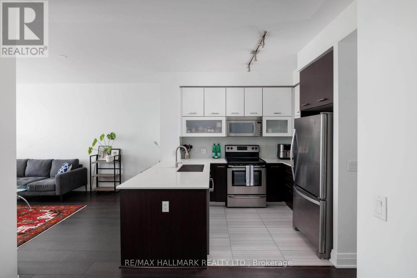 Photo of 1401 - 530 ST CLAIR AVENUE W