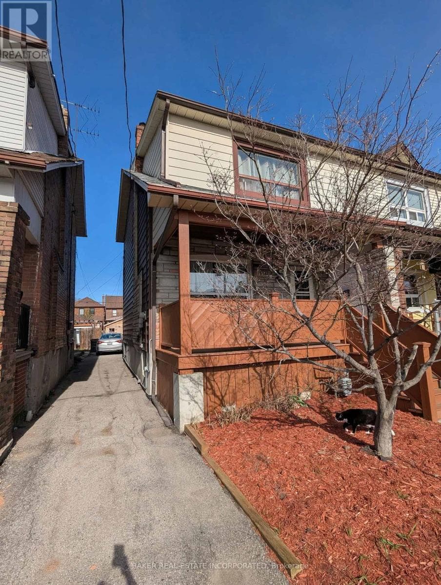 Photo of 1867 DUFFERIN STREET