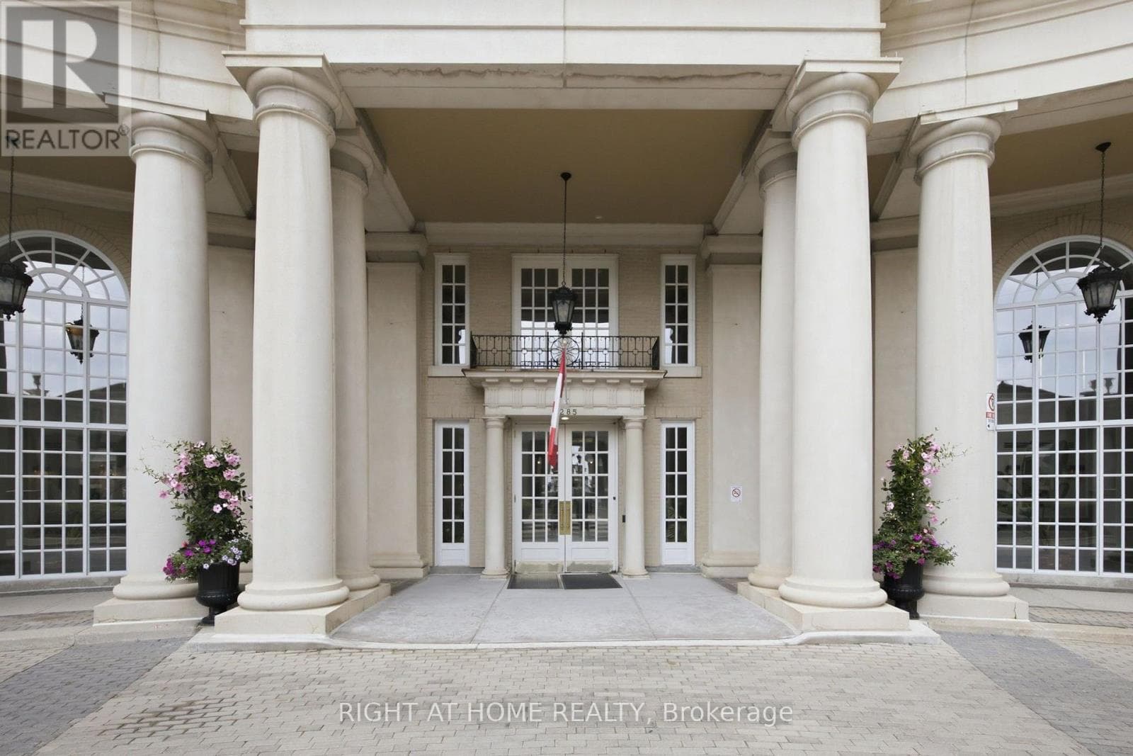Photo of 312 - 2285 LAKE SHORE BOULEVARD W