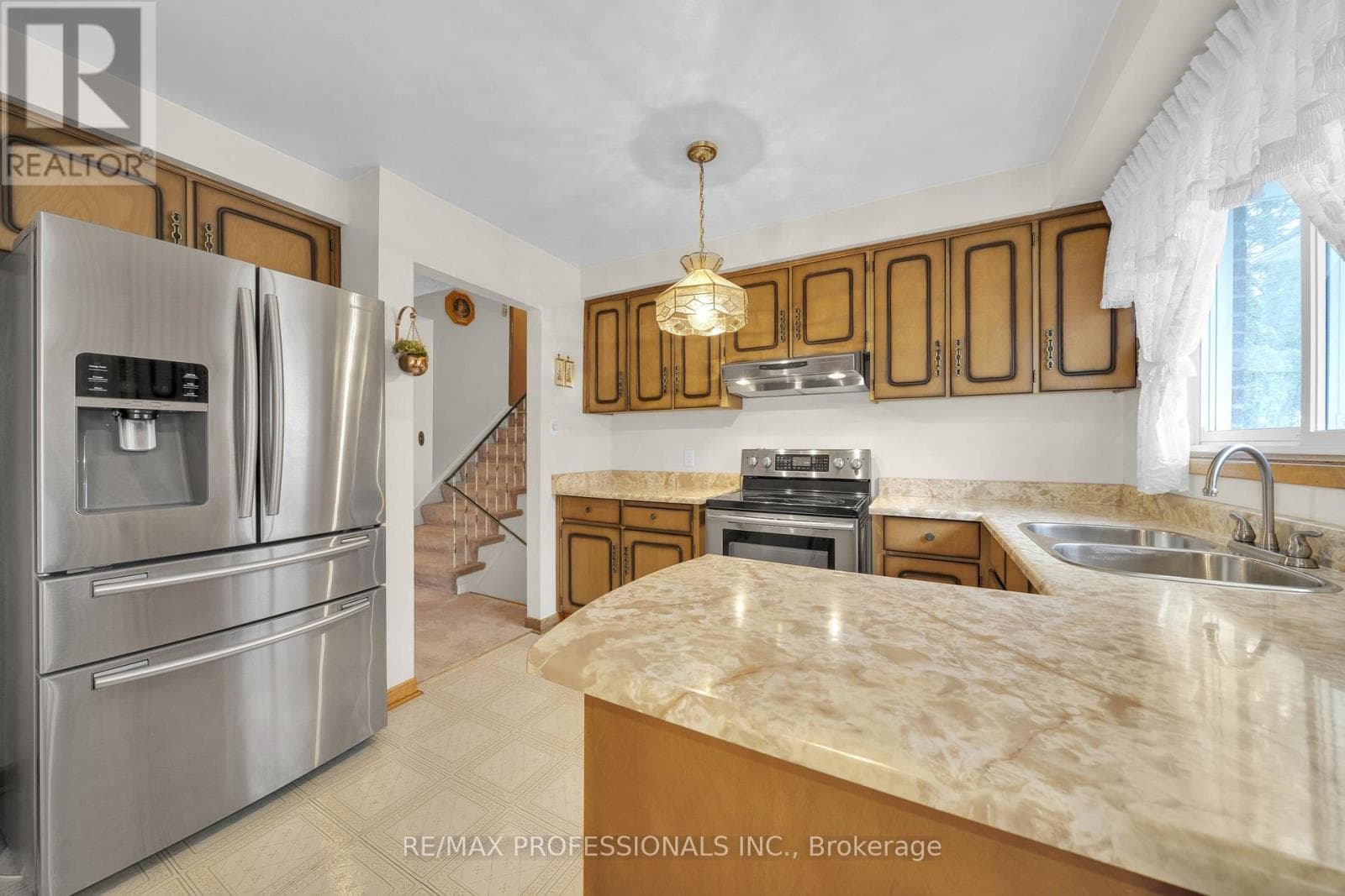 Photo of 1877 SILVERBERRY CRESCENT