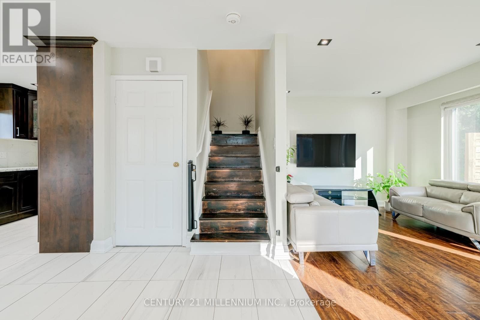 Photo of 75 GOLDCREST ROAD