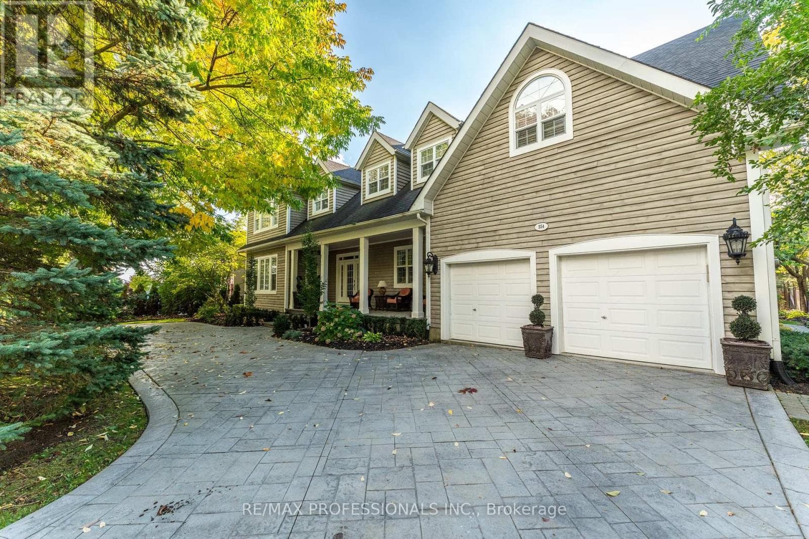 Photo of 354 COUNTRY CLUB CRESCENT