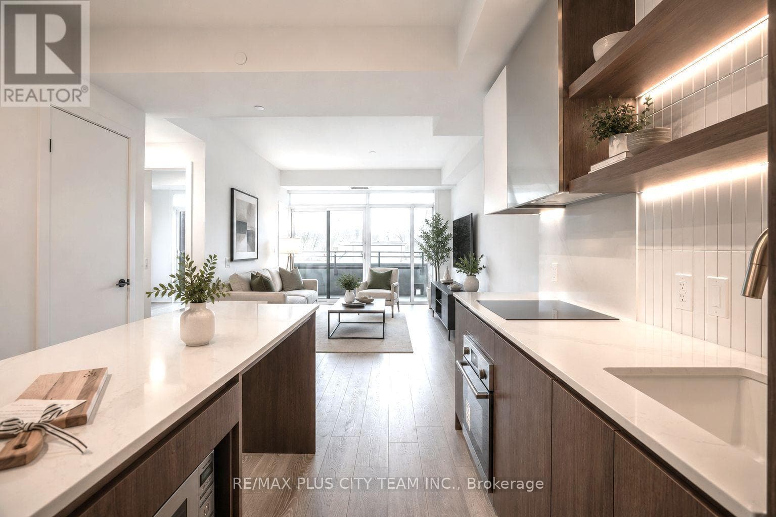 Photo of 303 - 1285 QUEEN STREET E