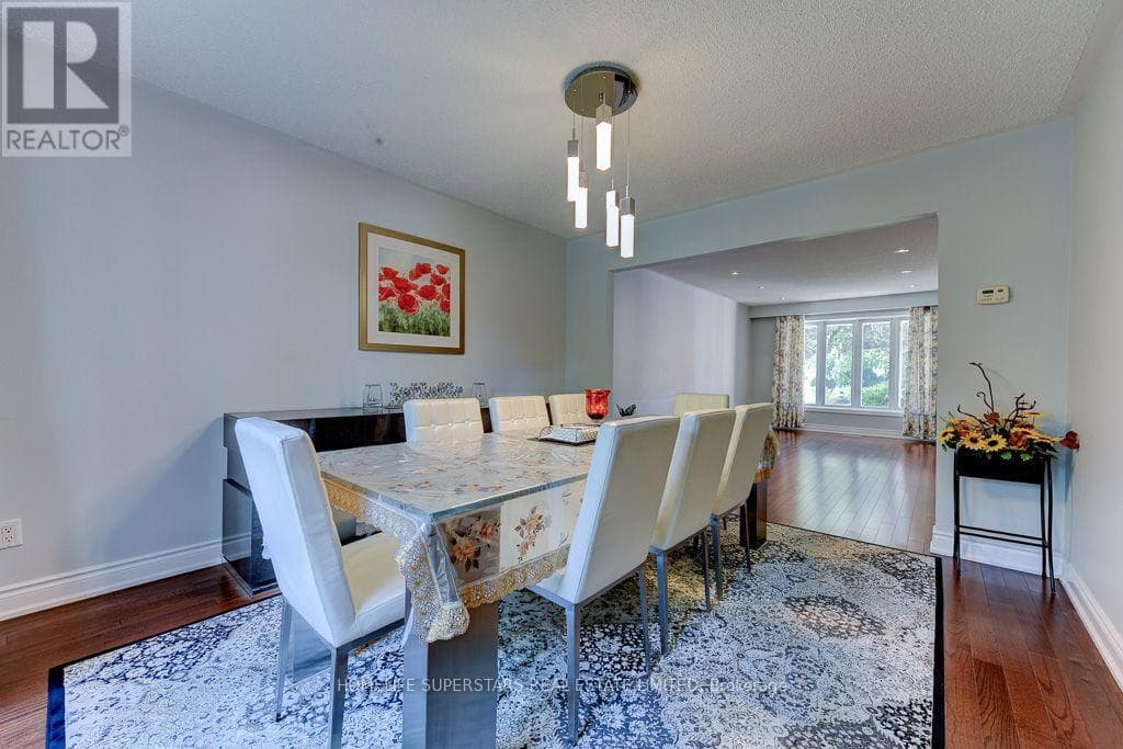 Photo of 868 KOWAL DRIVE