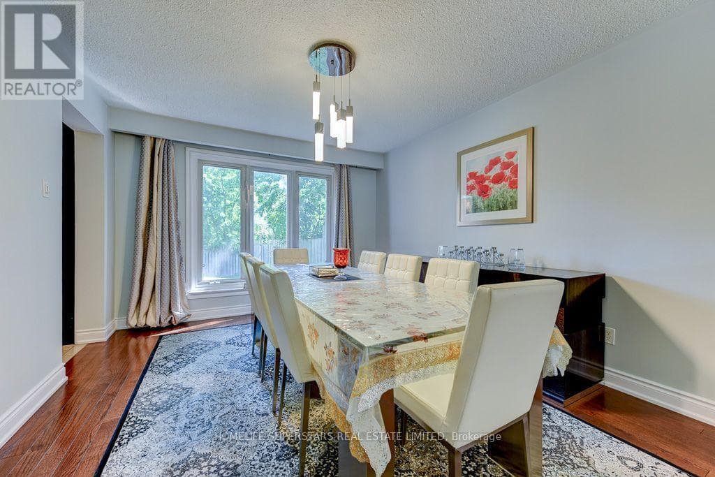 Photo of 868 KOWAL DRIVE