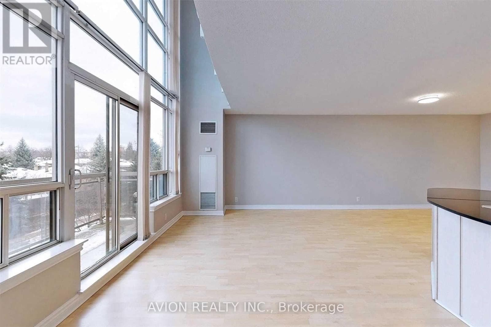 Photo of 320 - 1720 EGLINTON AVENUE E