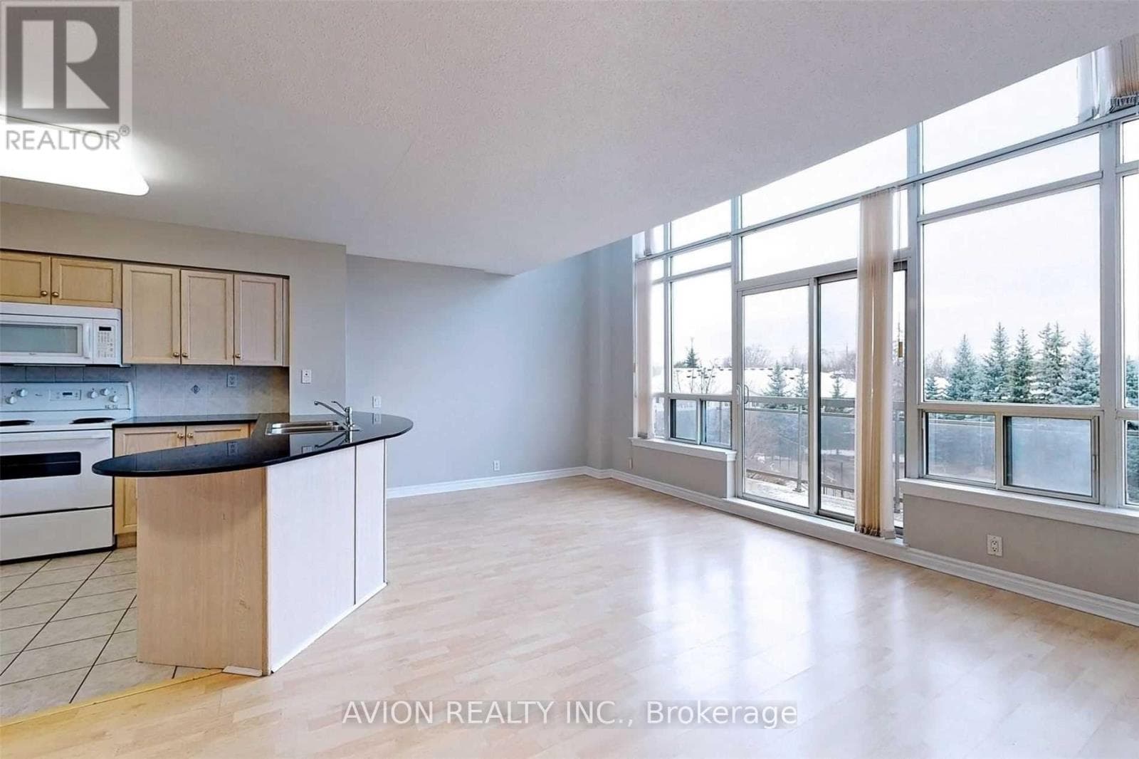 Photo of 320 - 1720 EGLINTON AVENUE E