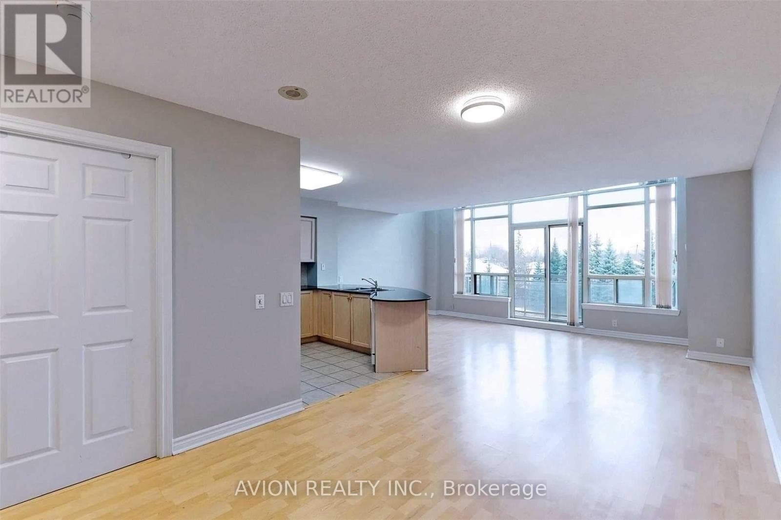 Photo of 320 - 1720 EGLINTON AVENUE E
