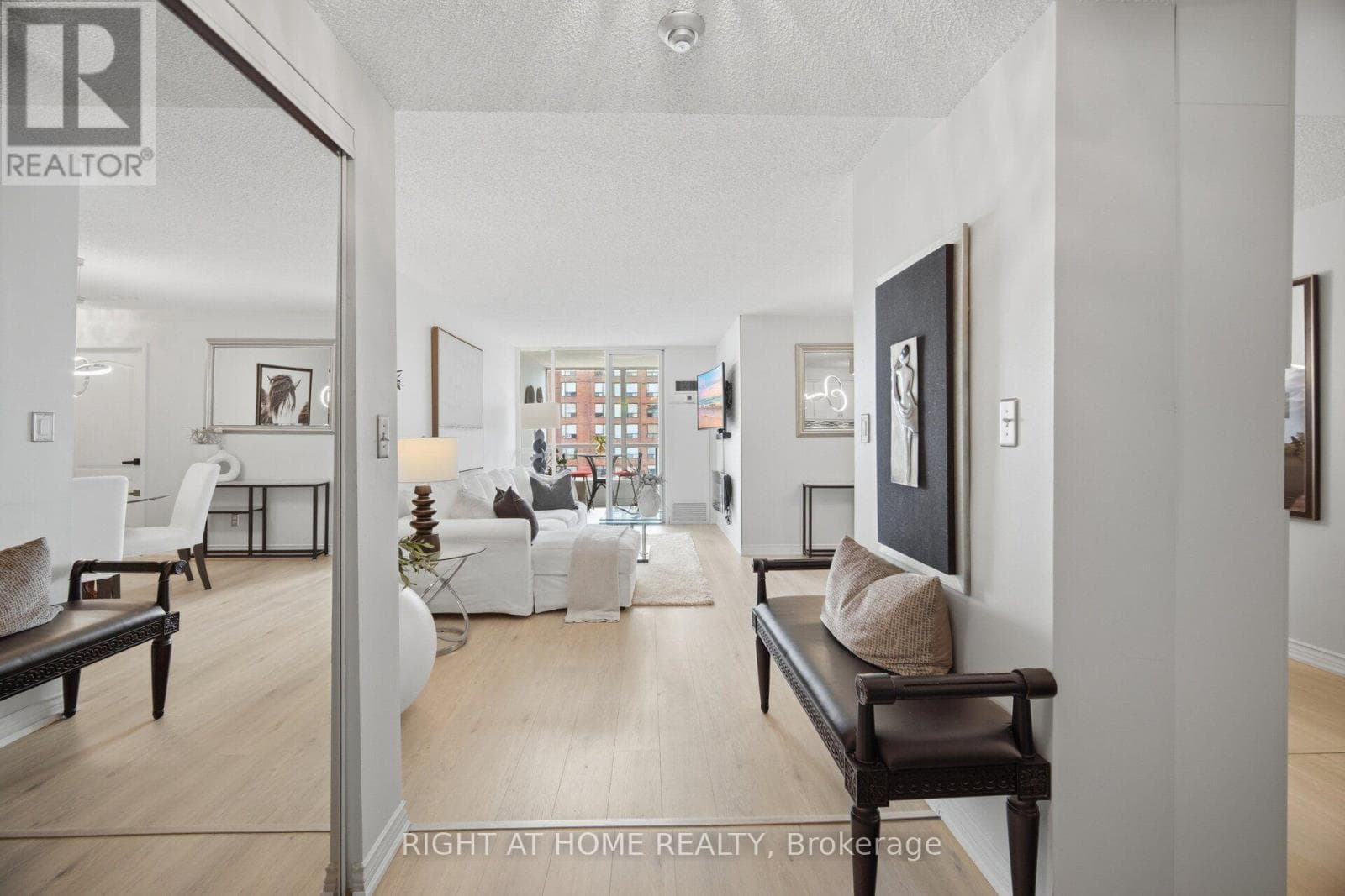 Photo of 1711 - 1276 MAPLE CROSSING BOULEVARD