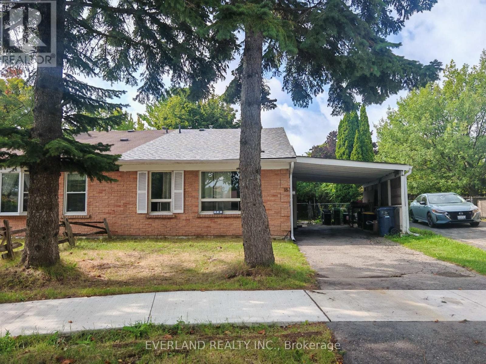 Photo of 18 CAMBERLEY COURT