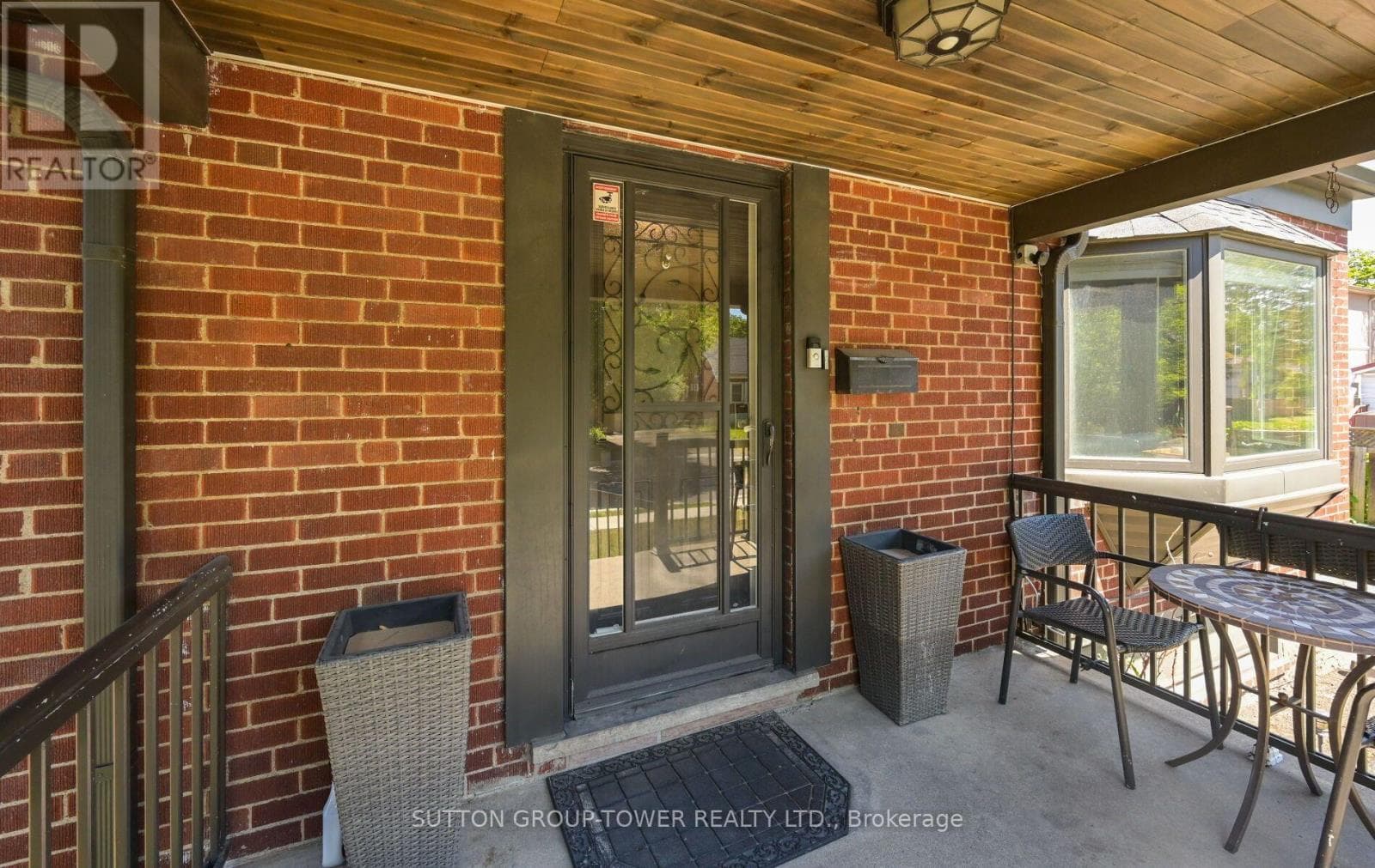 Photo of 8 YVONNE AVENUE N