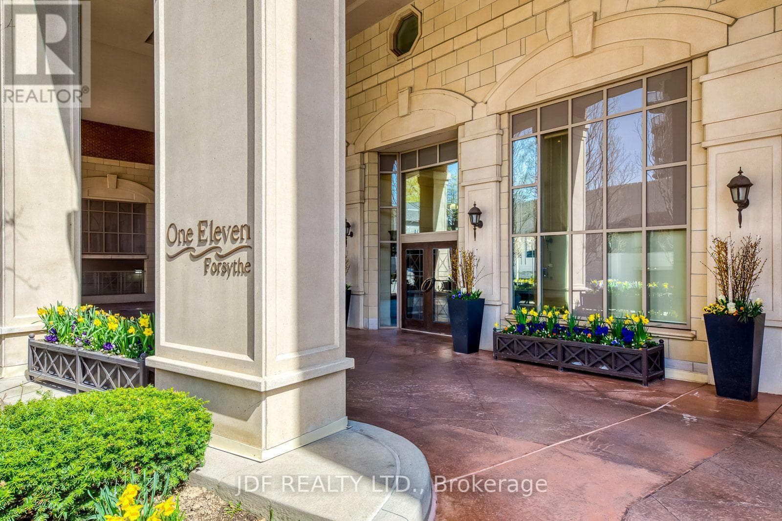 Photo of 402 - 111 FORSYTHE STREET