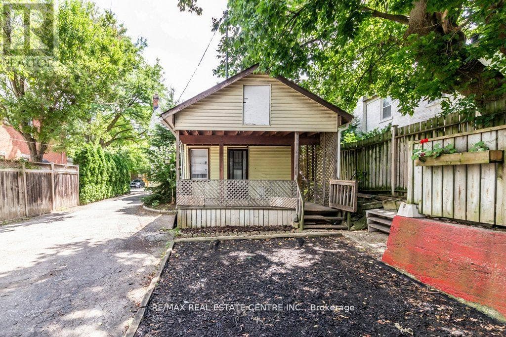 Photo of 215-217 QUEEN STREET