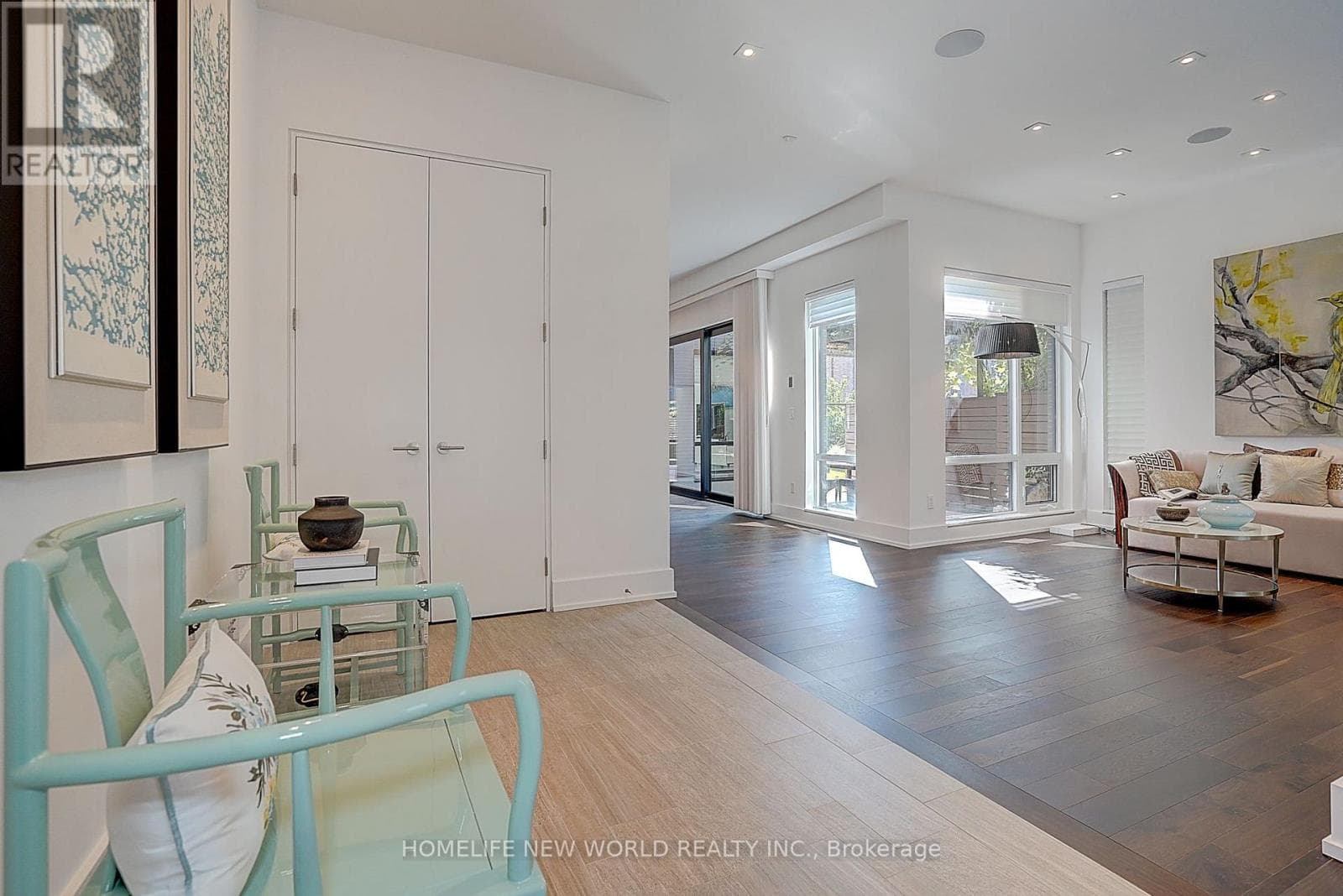 Photo of 7 VALLIERE PLACE W