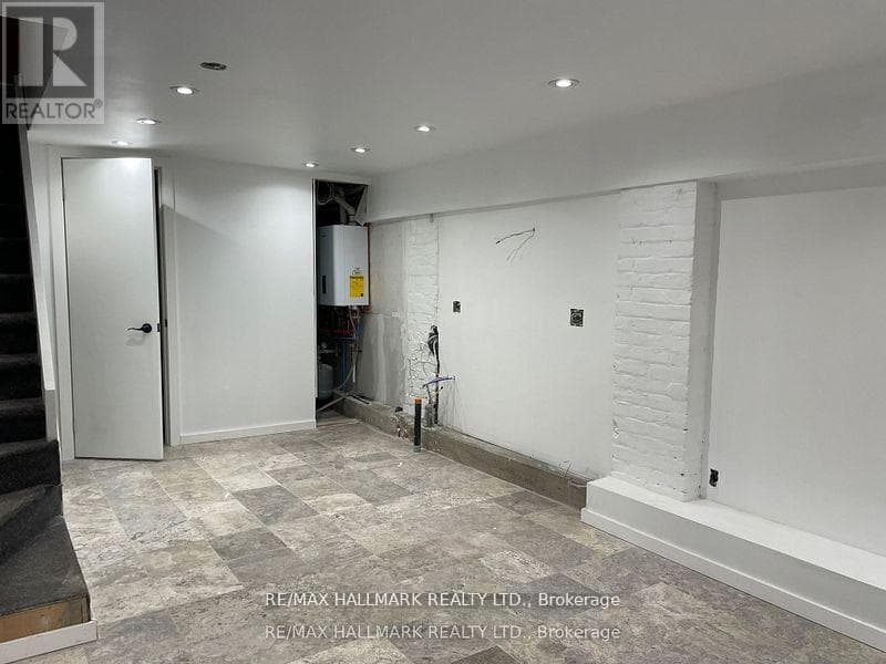 Photo of 173 QUEEN STREET E