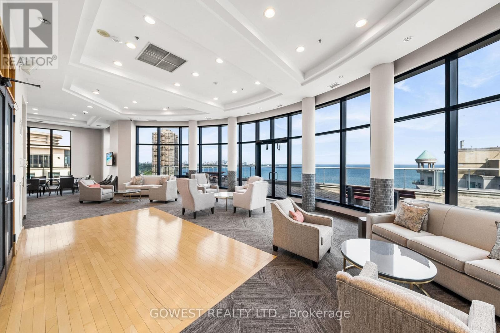 Photo of 318 - 2095 LAKE SHORE BOULEVARD W