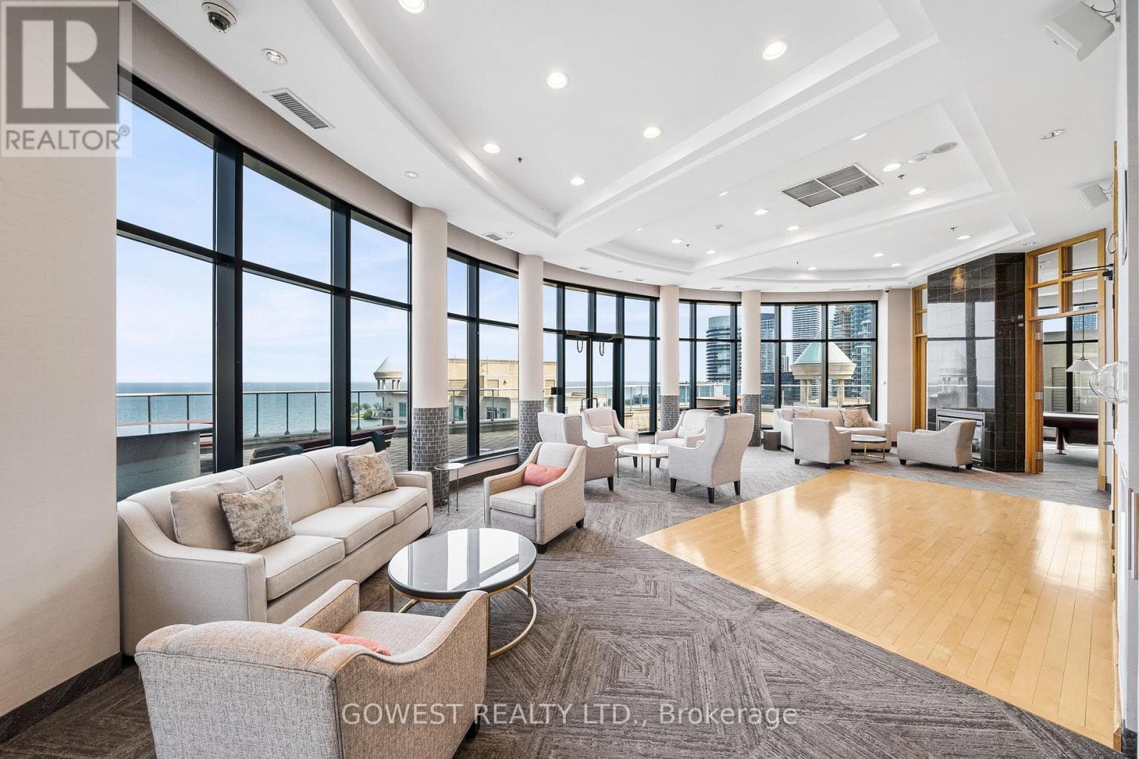 Photo of 318 - 2095 LAKE SHORE BOULEVARD W