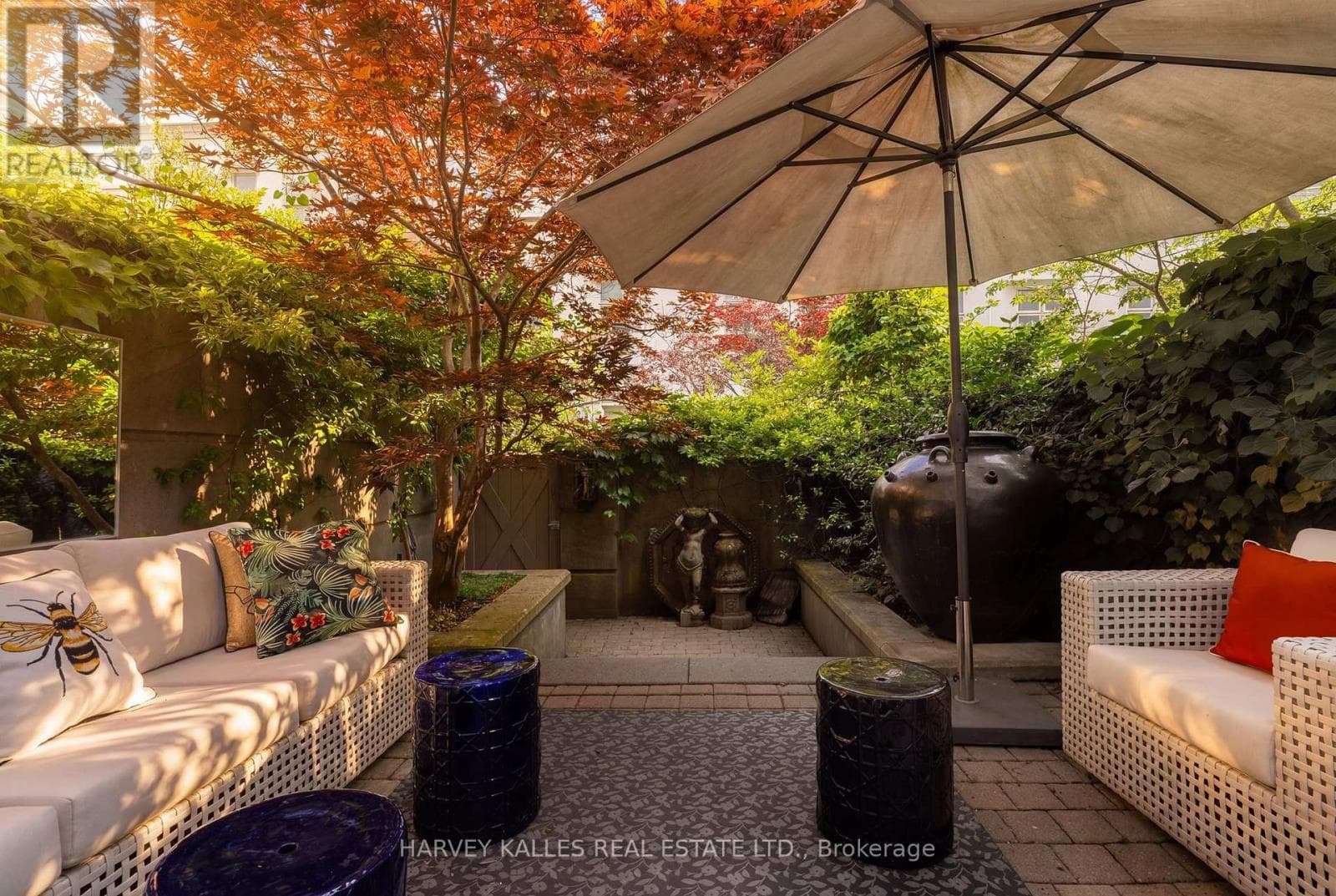 Photo of 21 - 260 RUSSELL HILL ROAD