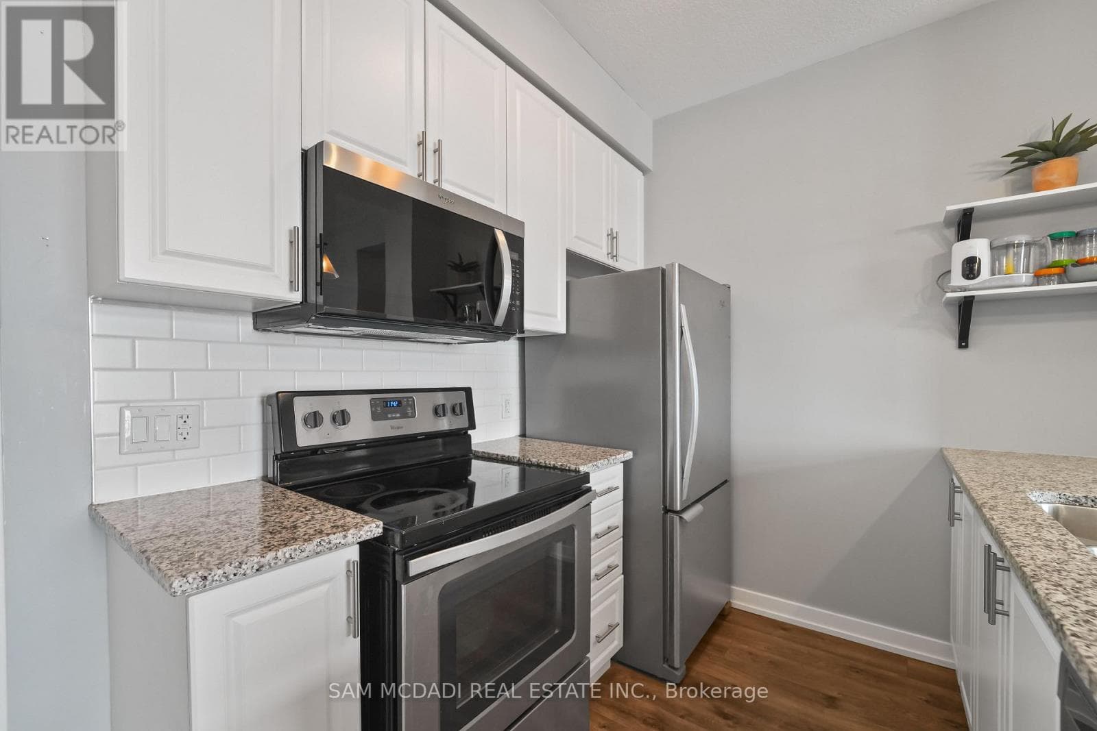 Photo of 622 - 2490 OLD BRONTE ROAD