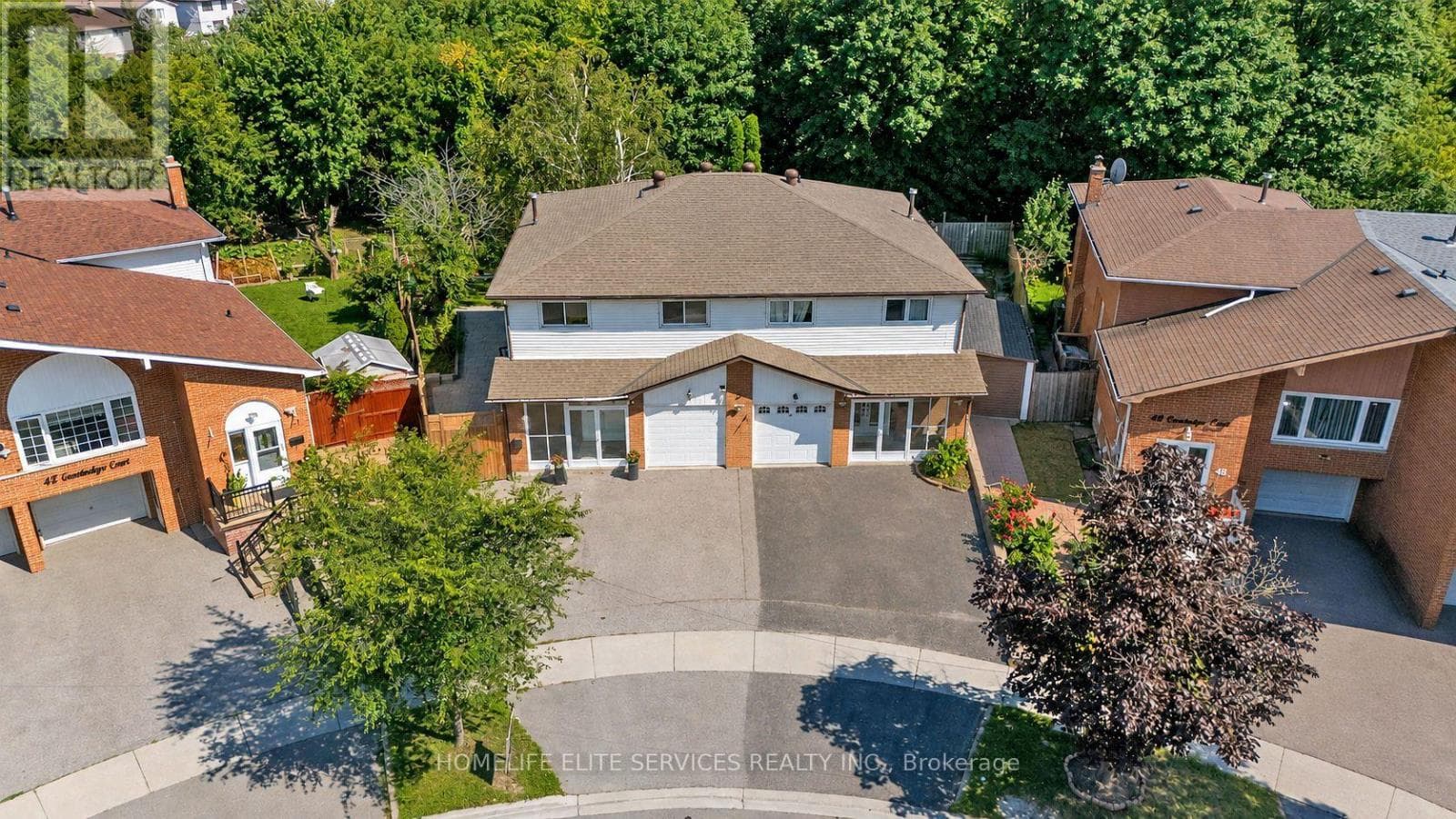 Photo of 44 GREENHEDGES COURT
