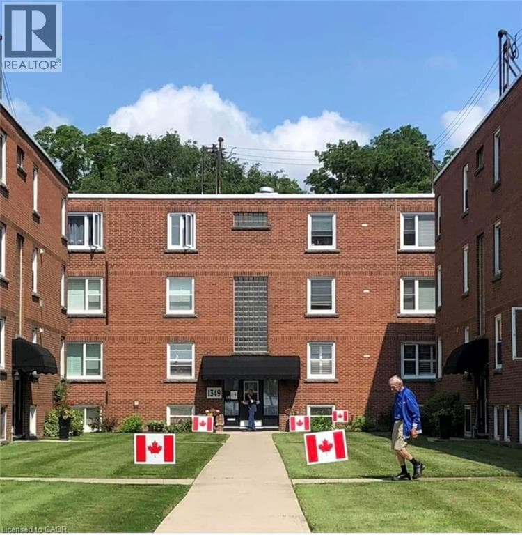 Photo of 1351 LAKESHORE Road Unit# 16