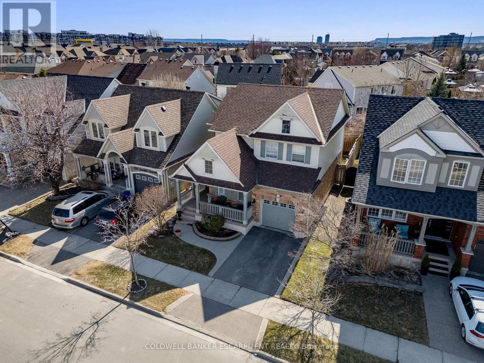 Photo of 593 CAVERHILL CRESCENT