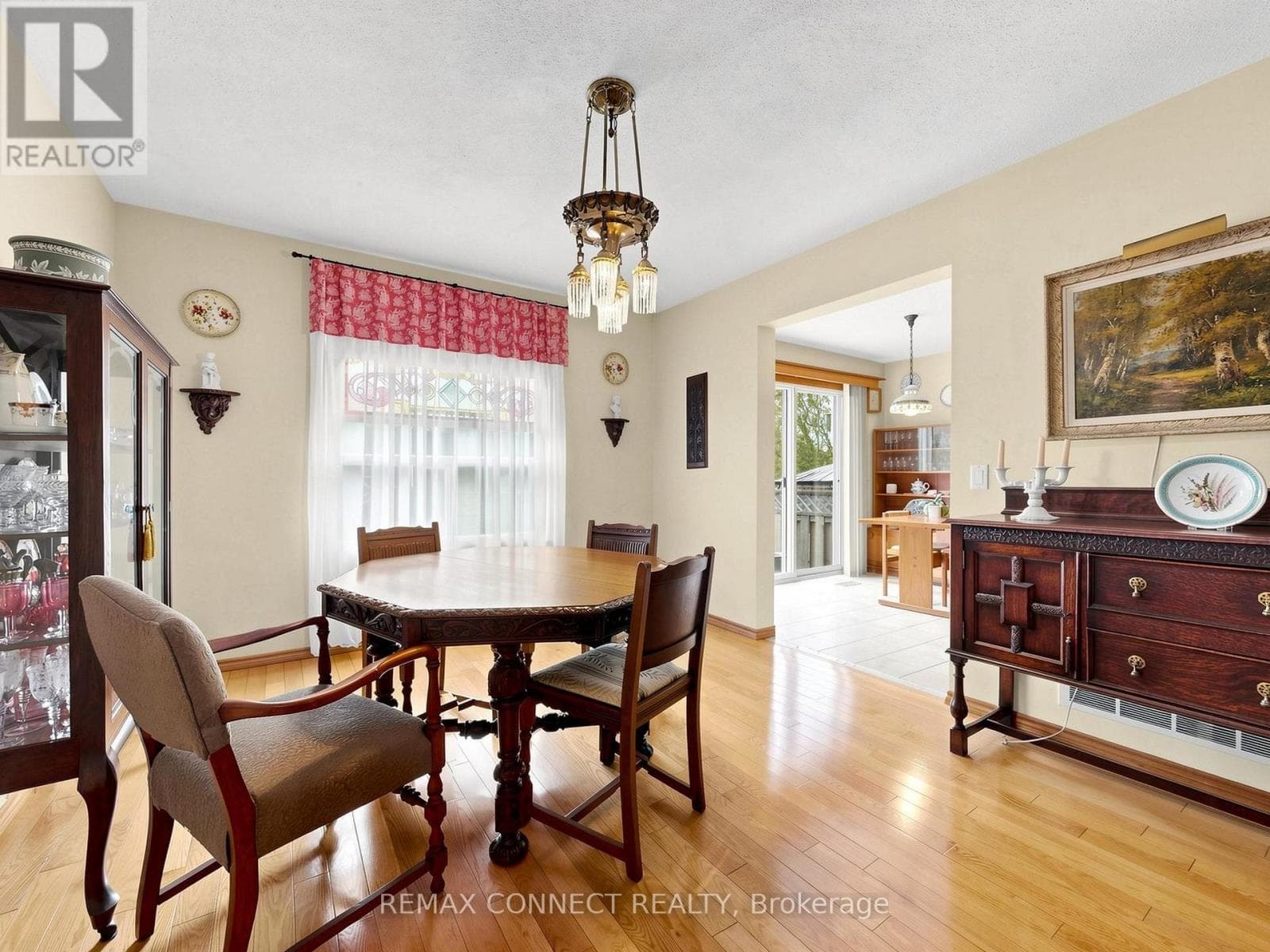 Photo of 60 STARSPRAY BOULEVARD