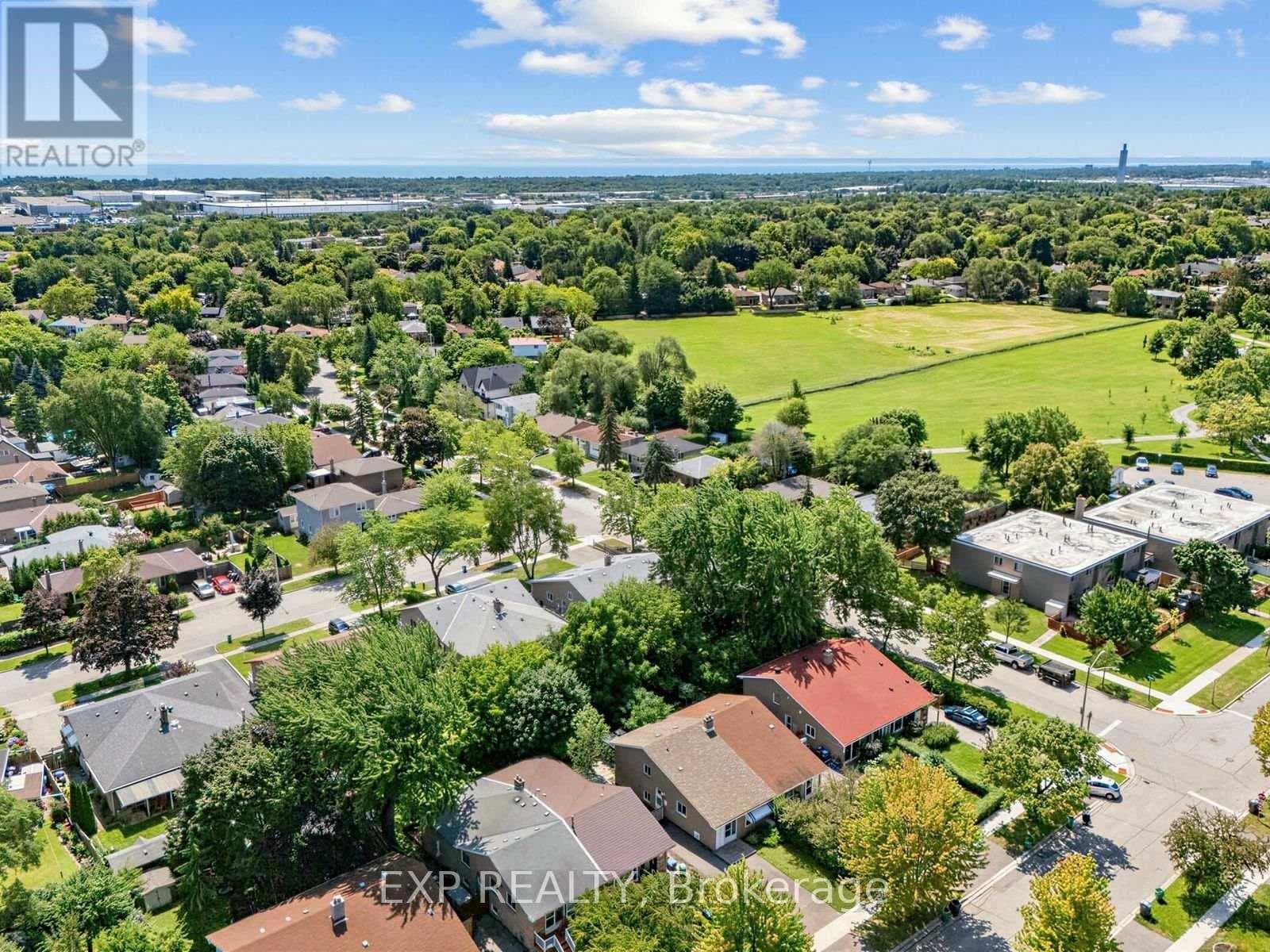 Photo of 1586 SANDGATE CRESCENT