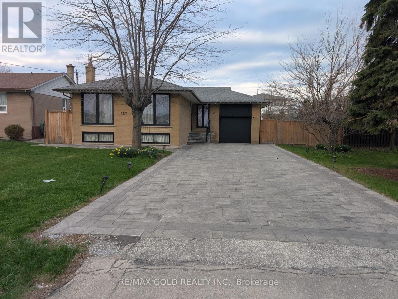 Photo of 357 MORDEN ROAD