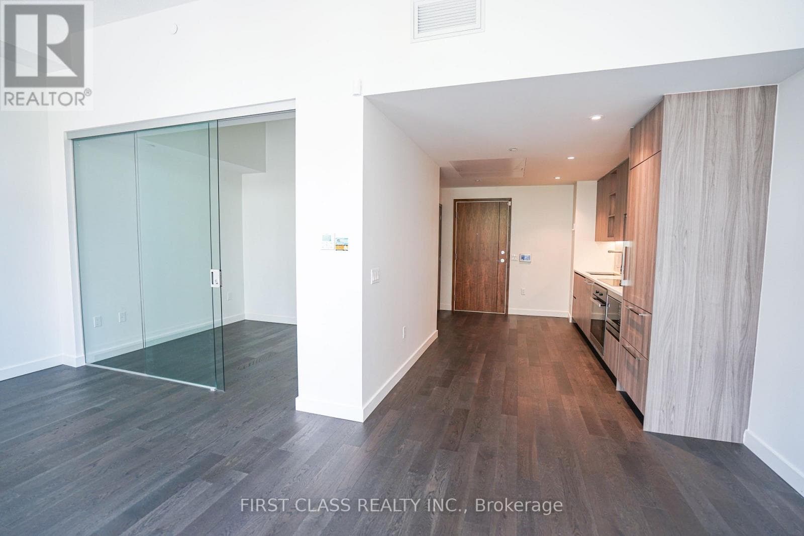 Photo of TH103 - 95 MCMAHON DRIVE