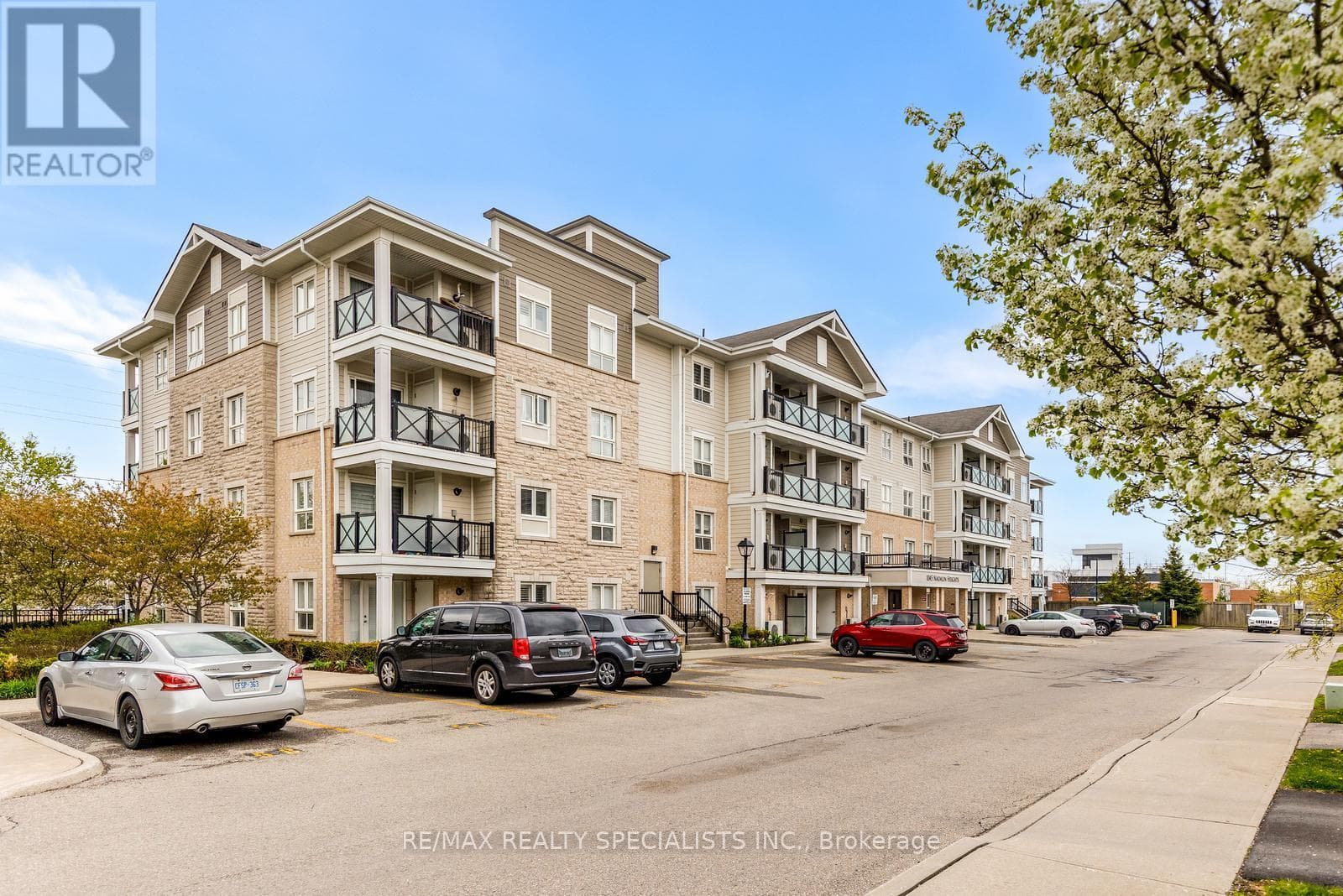 Photo of 209 - 1045 NADALIN HEIGHTS