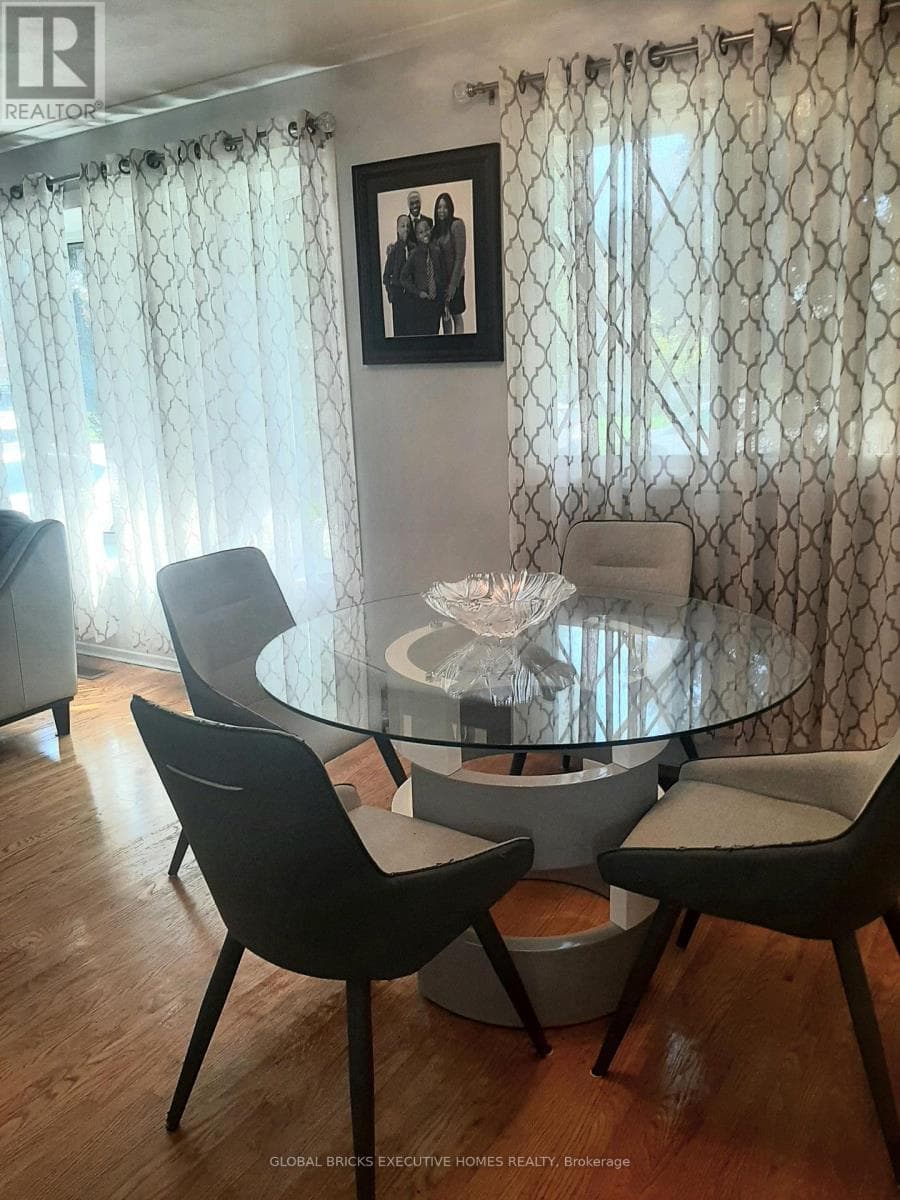 Photo of 2141 MEADOWBROOK ROAD