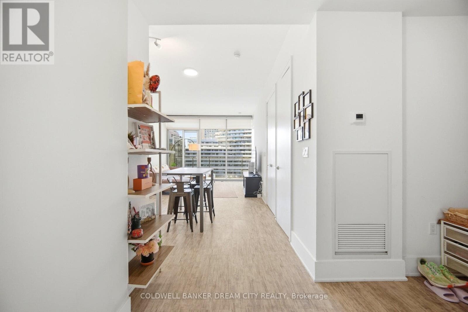 Photo of 837 - 39 QUEENS QUAY E