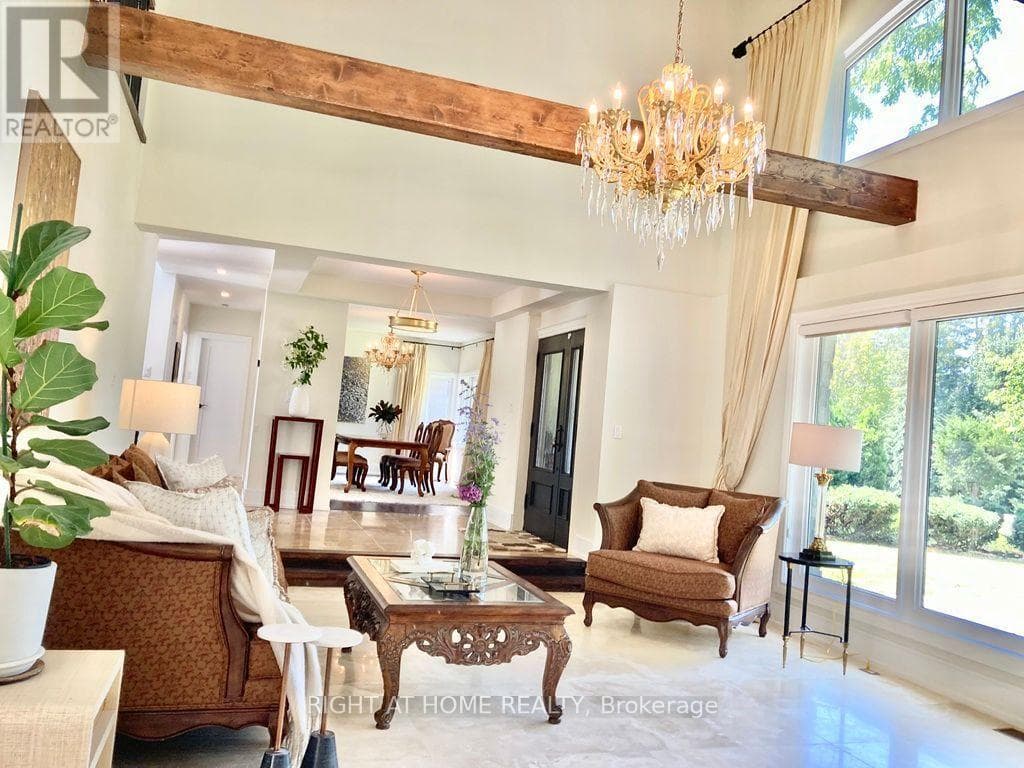 Photo of 471 COUNTRY CLUB CRESCENT