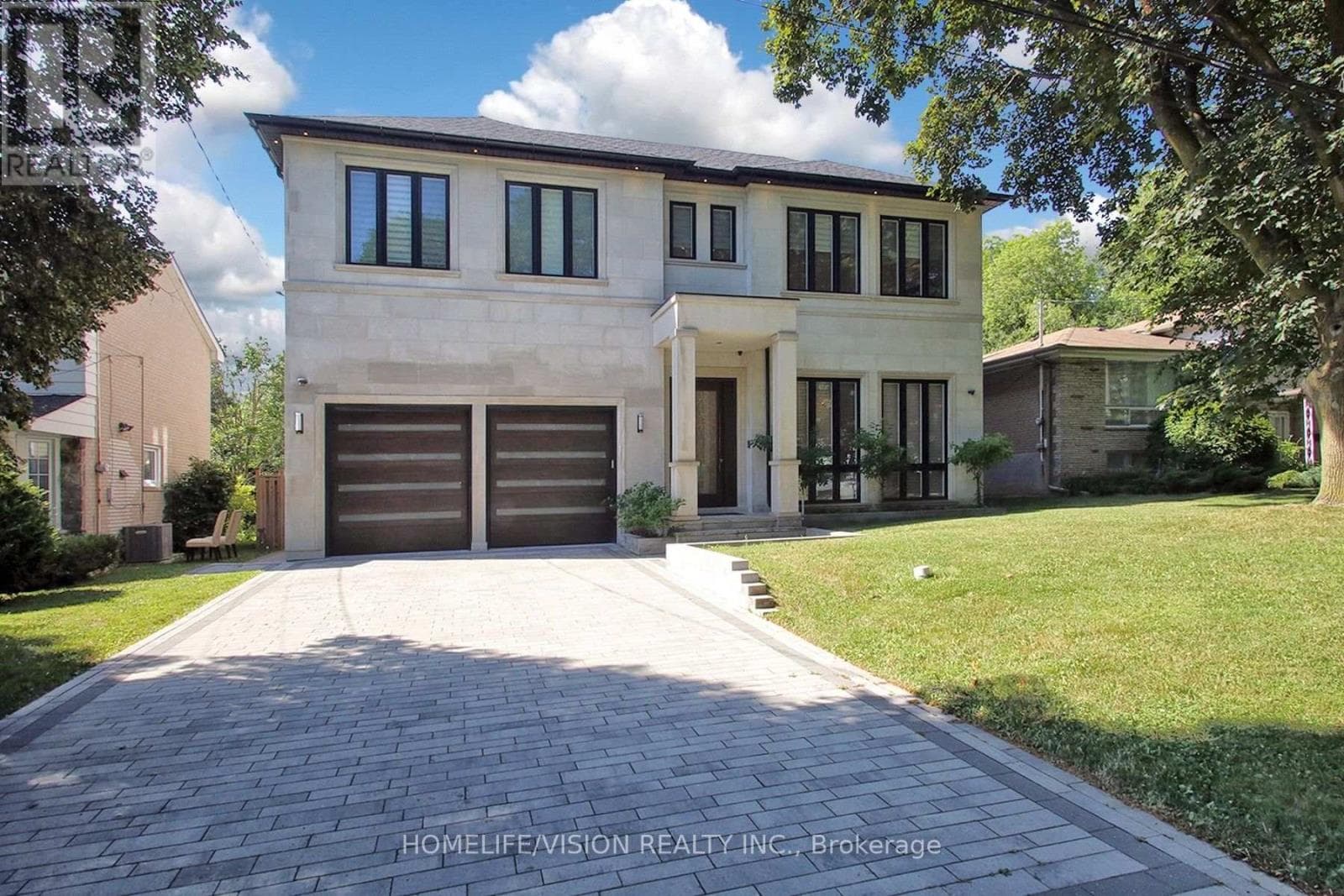 Photo of 35 LONGWOOD DRIVE S