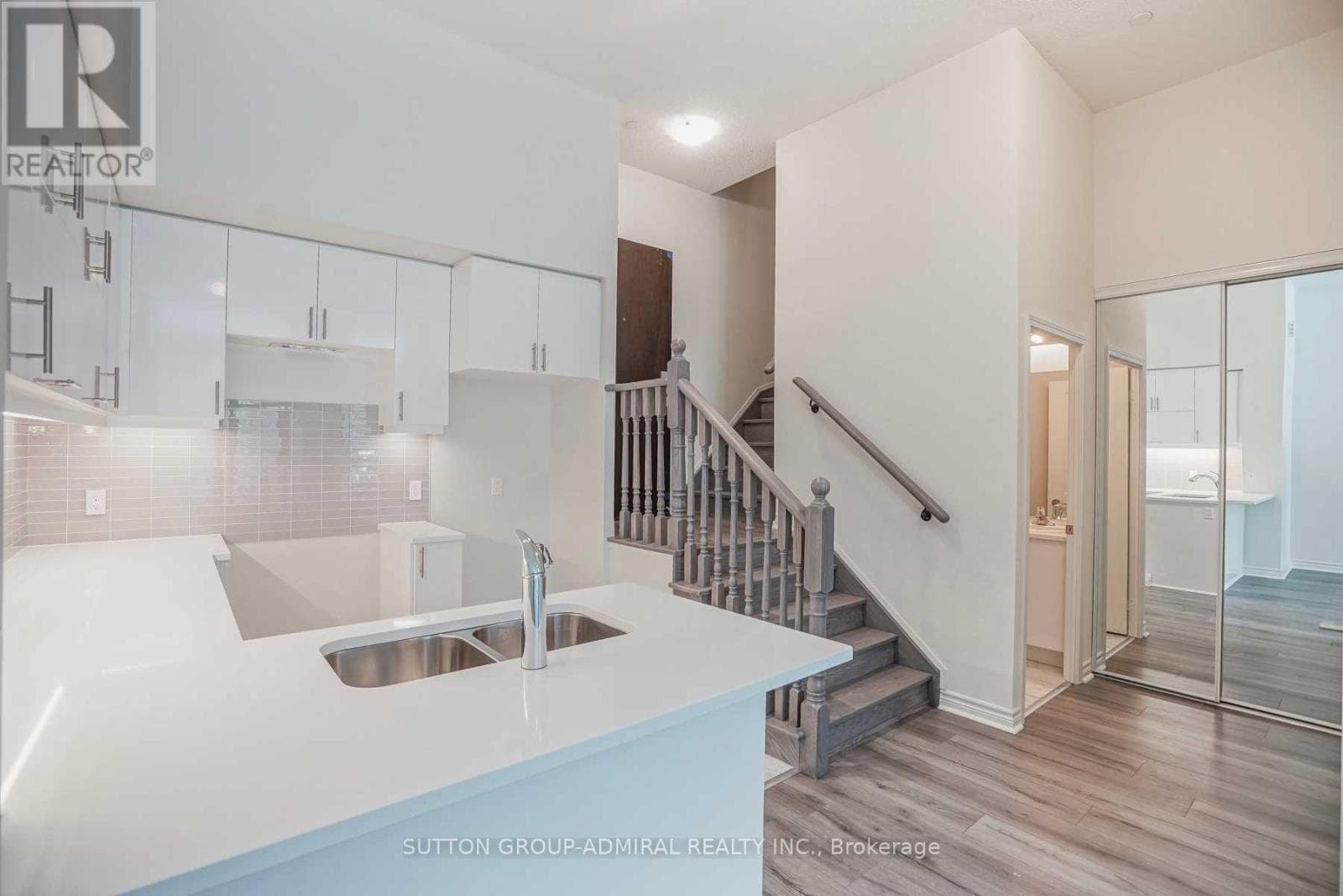 Photo of TH 104 - 39 ANNIE CRAIG DRIVE