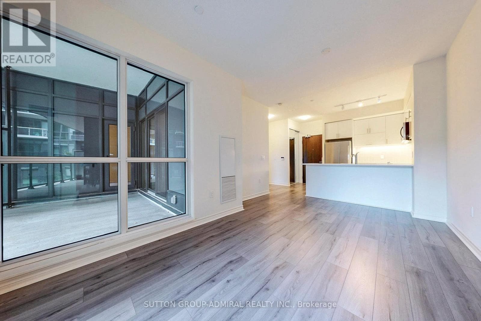 Photo of 221 - 39 ANNIE CRAIG DRIVE