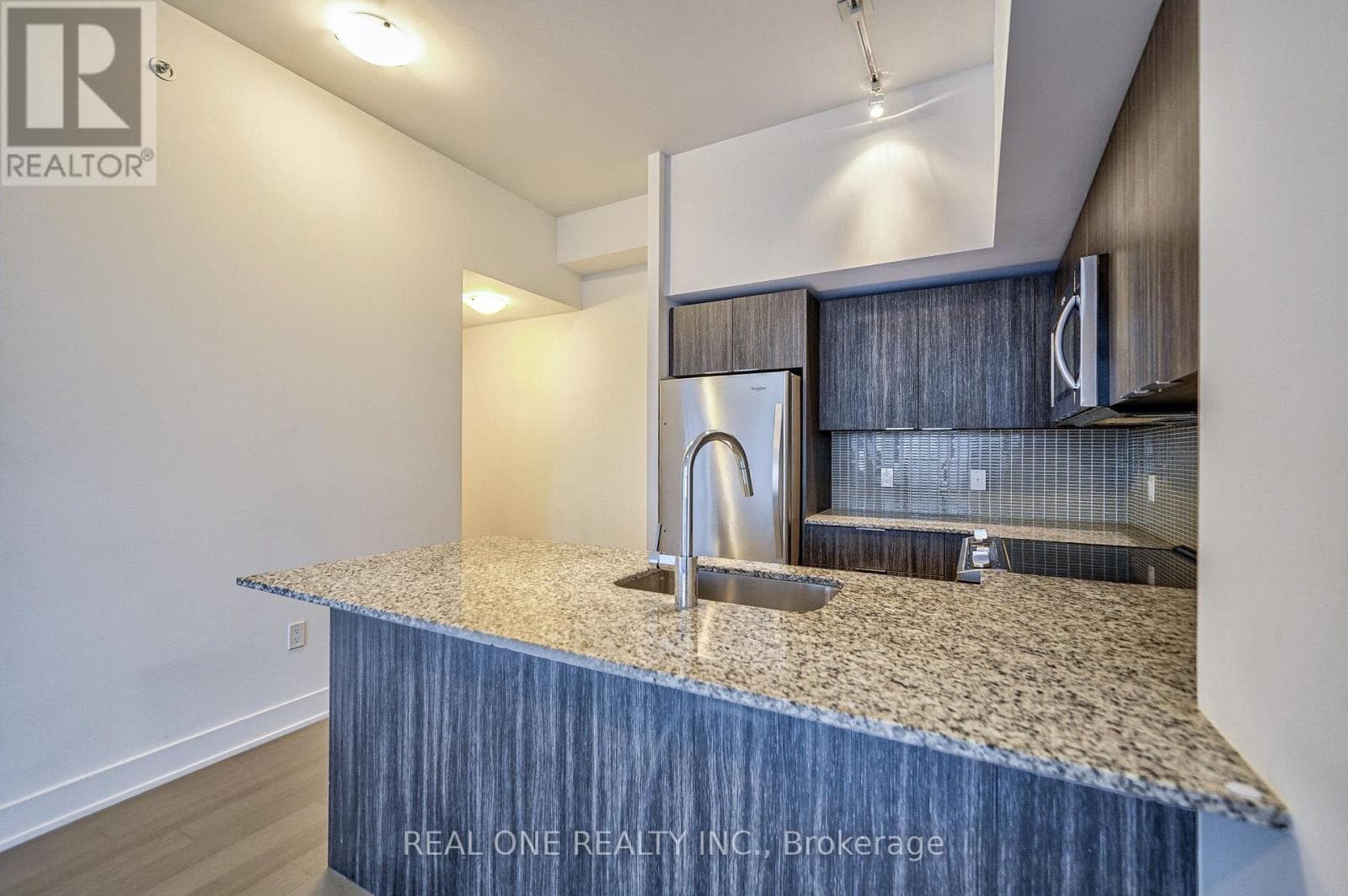 Photo of 231 - 30 SHORE BREEZE DRIVE